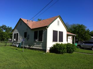 1711 Buck St, Gainesville, TX 76240