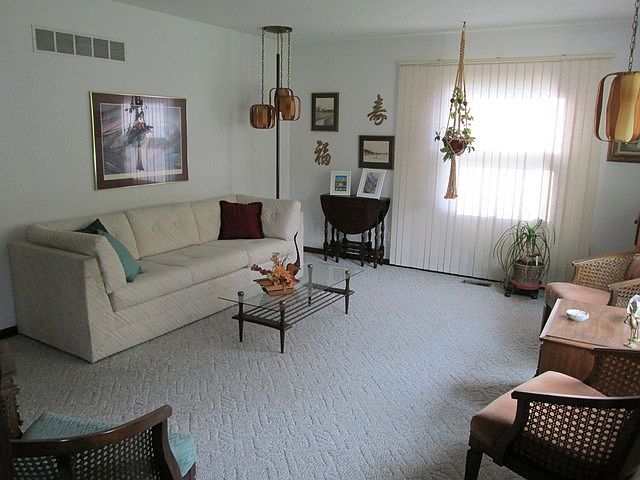 2nd image of 1249 Hillcrest Cir