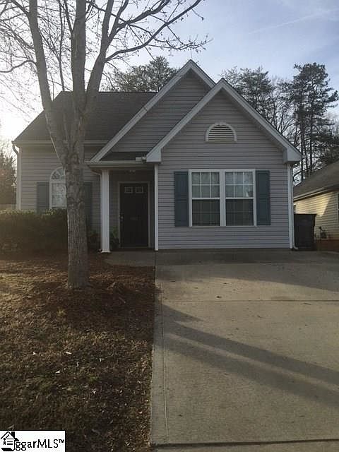 1st image of 203 Glenlea Ln