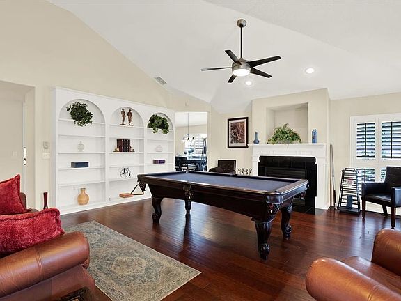 4th image of 2021 Meadow Rue Ct