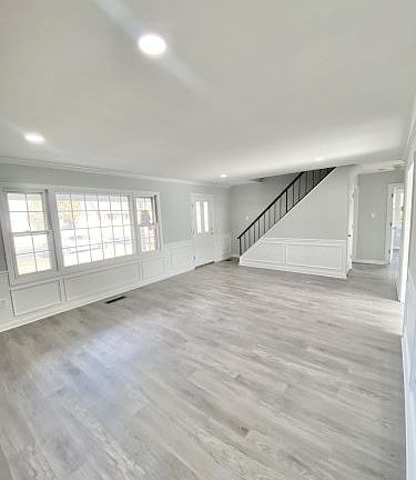 5th image of 219 Evergreen Dr