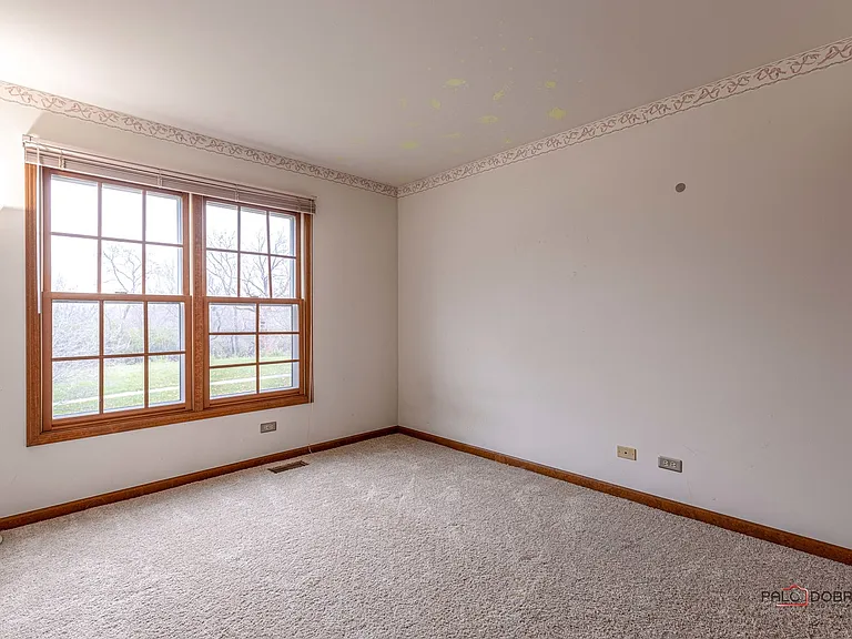 1551 Crowfoot Cir N — Photo 26
