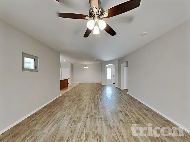 5010 W Fawn Dr — Photo 4