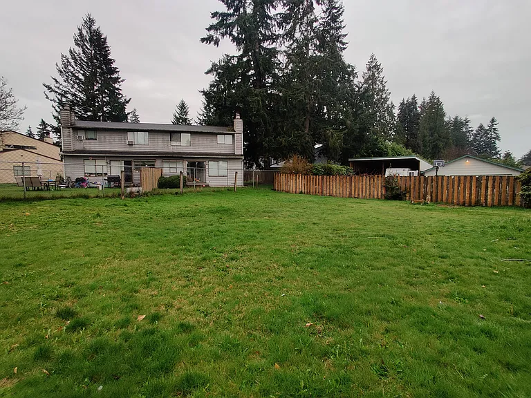 1110 28th St SE — Photo 25