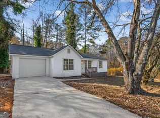 545 Roberts Rd, Athens, GA 30606