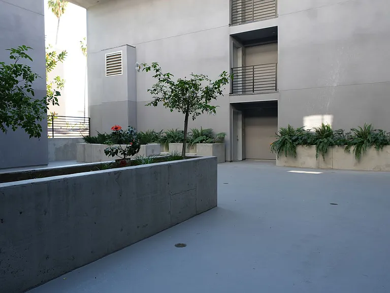 Brand New Luxury Homes! W/D, Balcony & Parking! — Photo 54