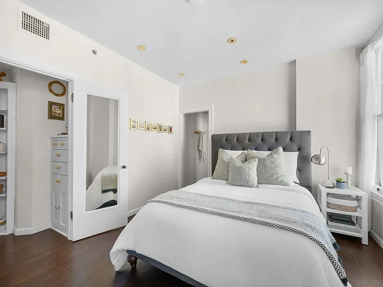 702 Ash St #803 — Photo 14