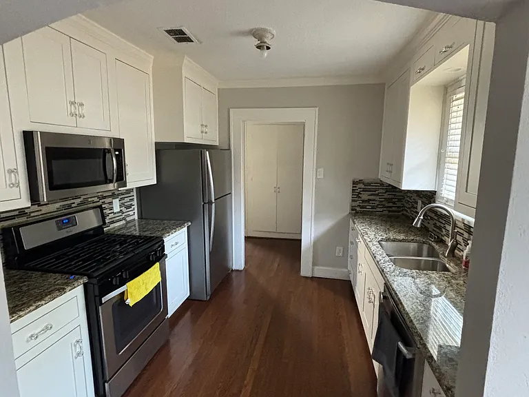 3216 Cockrell Ave — Photo 4