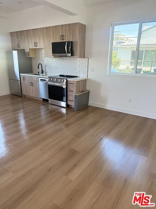 Studio, 1.0 bath, 432 sqft, $2,250 — Photo 3