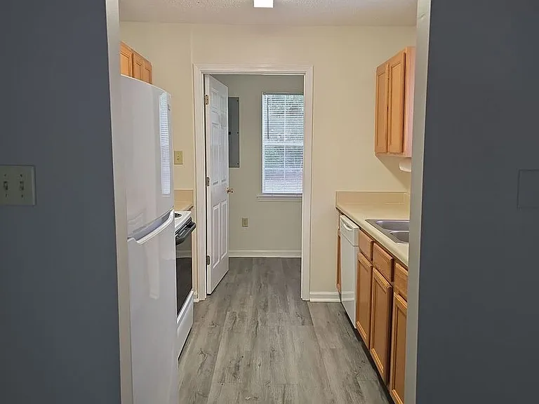 9804A Whitfield Avenue Ext — Photo 7