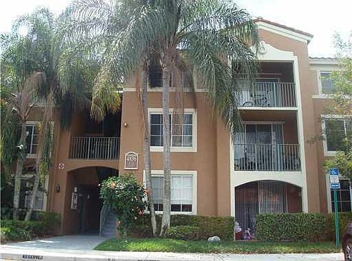 1st image of 4812 N State Road 7 #206