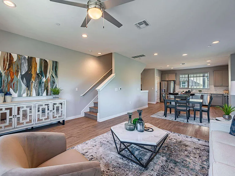 Villae ATX Luxury Rental Townhomes — Photo 7