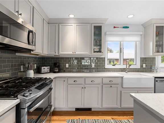 5th image of 55 Bay View Rd