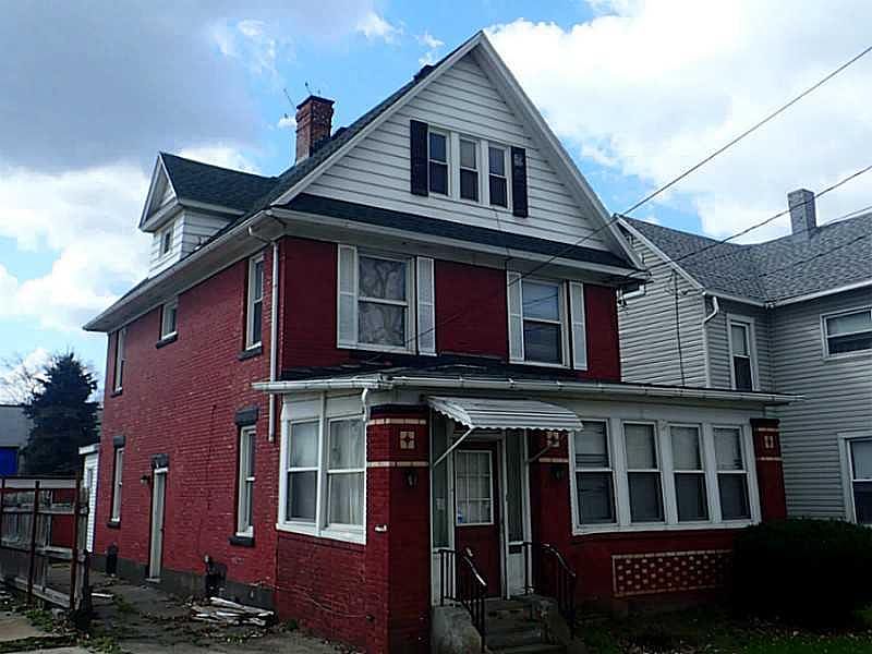2nd image of 815 E 10th St