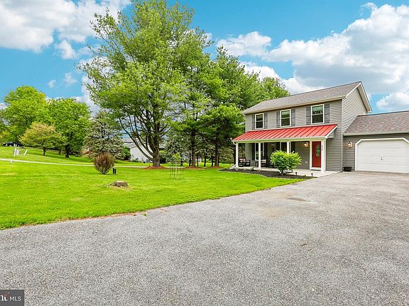 3rd image of 440 Valley View Dr
