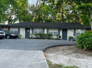 5925 SW 10th Ln APT A, Gainesville, FL 32607