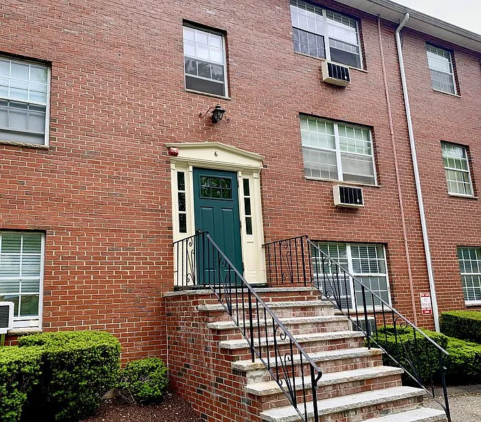 6 Viking Ct #56