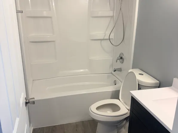 6203 Kit Carson Dr, Hanover Park, IL