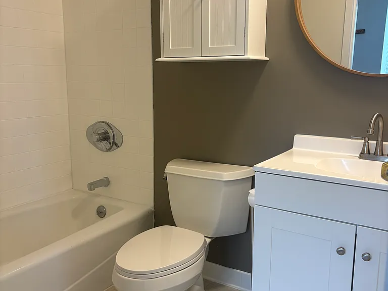 220 Main St #202 — Photo 8