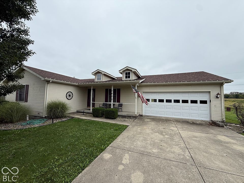 2nd image of 3433 Charlton Dr