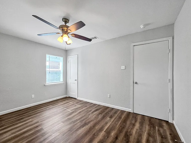 2035 San Francisco Dr — Photo 12