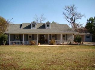 902 Red Eagle Rd, Prattville, AL 36067