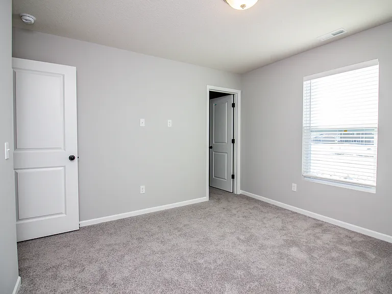 1003 W Hamilton Rd N — Photo 29