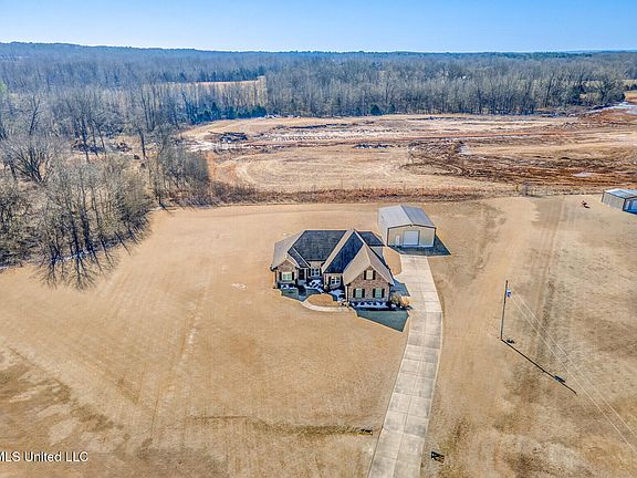 2nd image of 123 Tree Line Dr