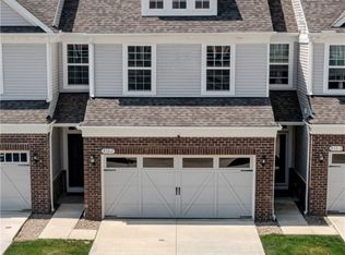 835-2 Dipper Ln, Aurora, OH 44202