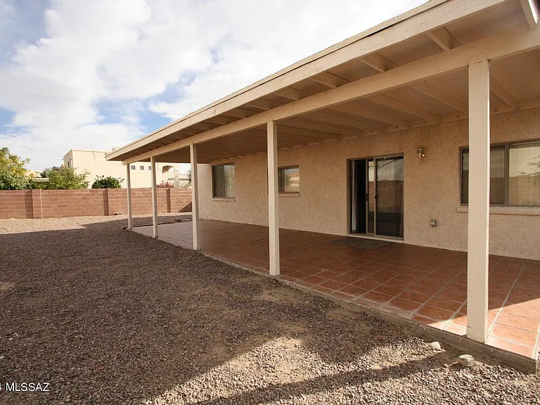 9465 N Elan Ln — Photo 18