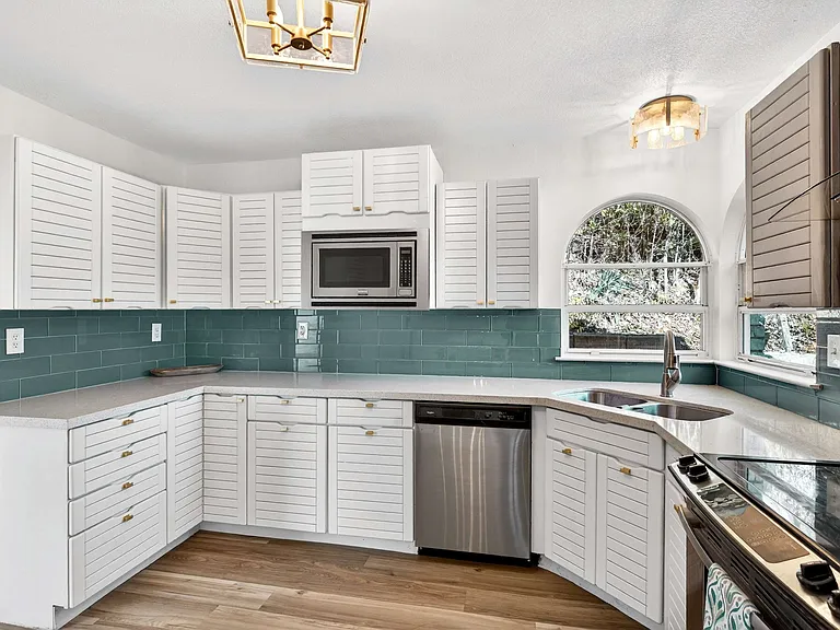 9568 Houston Hill Rd — Photo 13