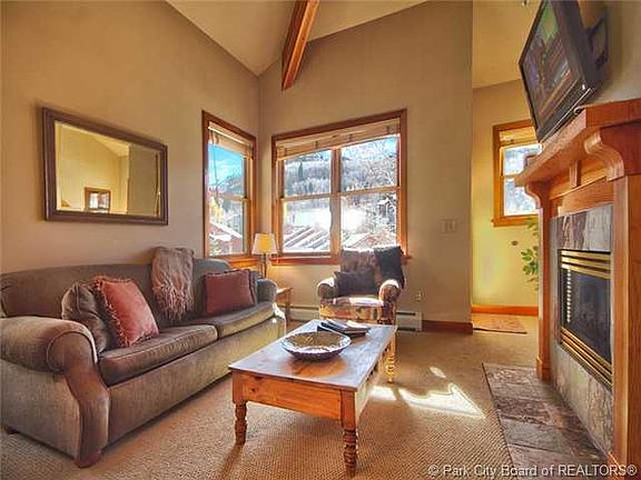 3rd image of 675 Deer Valley Dr #8