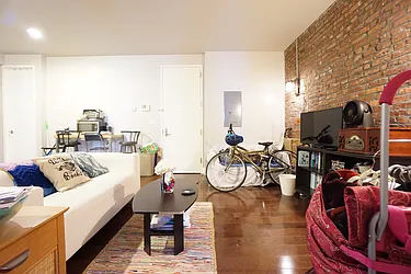 Rented by Rennit Inc.