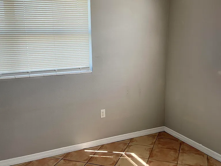 420 Monroe Ave #D202 — Photo 12