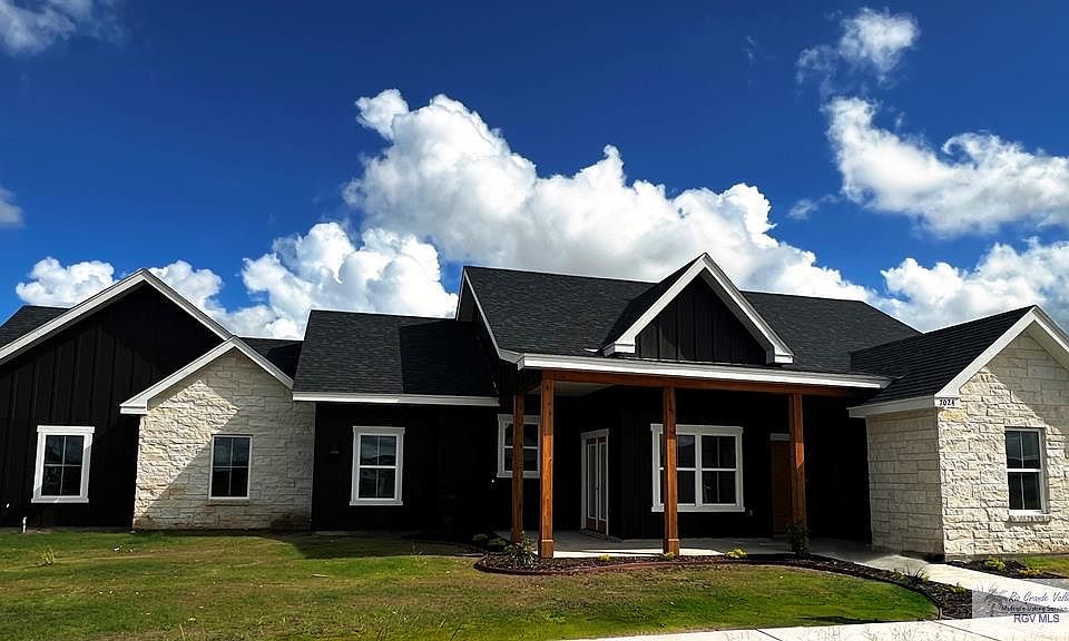 1st image of 7024 Heliconia Dr