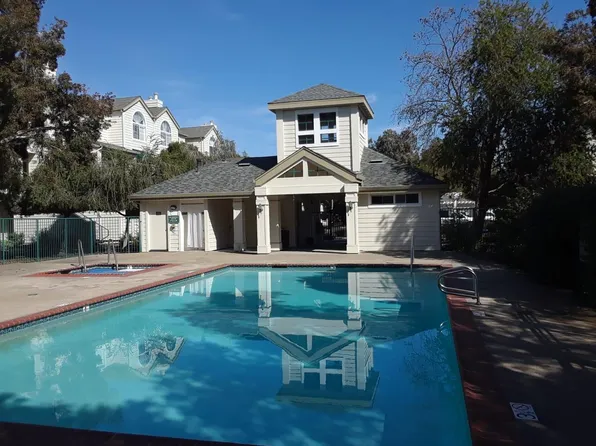 2101 Hastings Shore Ln, Redwood City, CA 94065