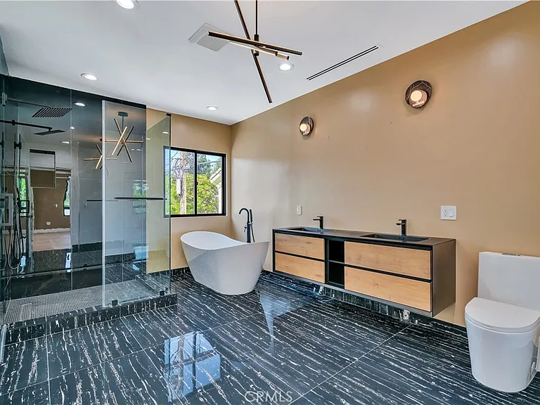 13838 Milbank St — Photo 19