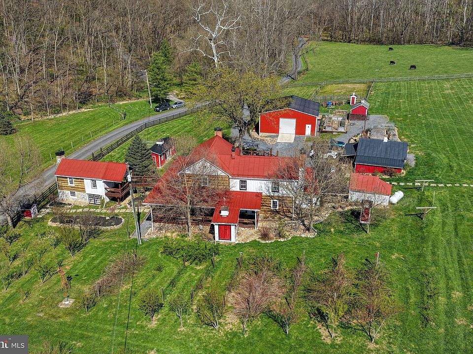 10th image of 989 Swover Creek Rd