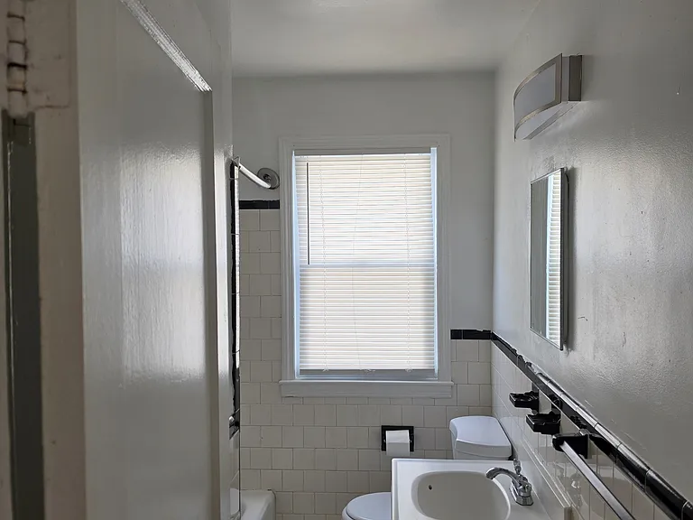 2100 Northland Rd — Photo 6