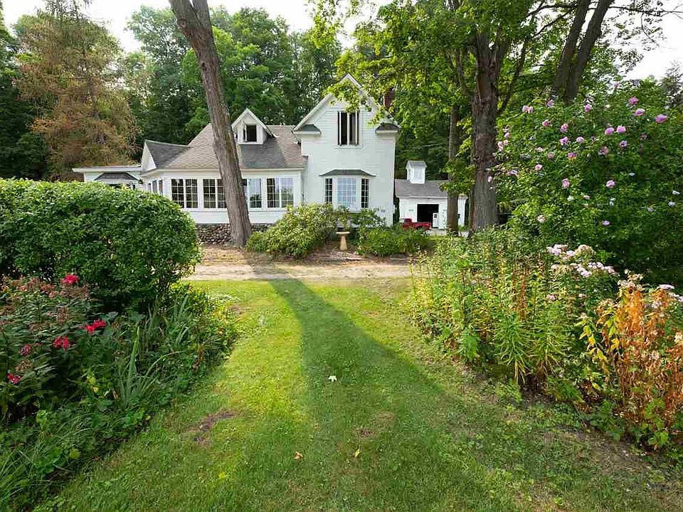1st image of 9476 SW Bayshore Dr