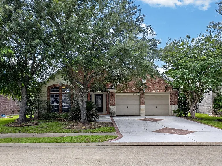 14326 Manorbier Ln — Photo 2