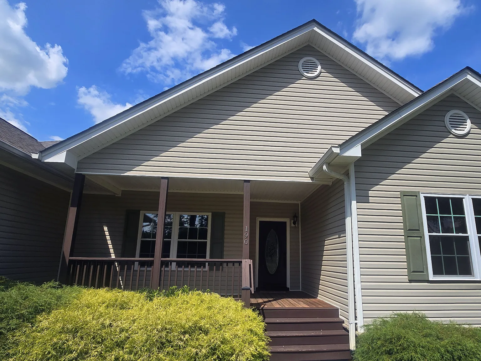 3 bed, 2946 sqft, $2,850 — Photo 3