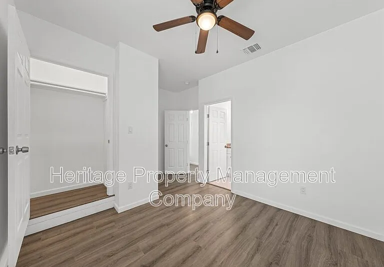 323 Gabriel #1-unit 201 — Photo 16