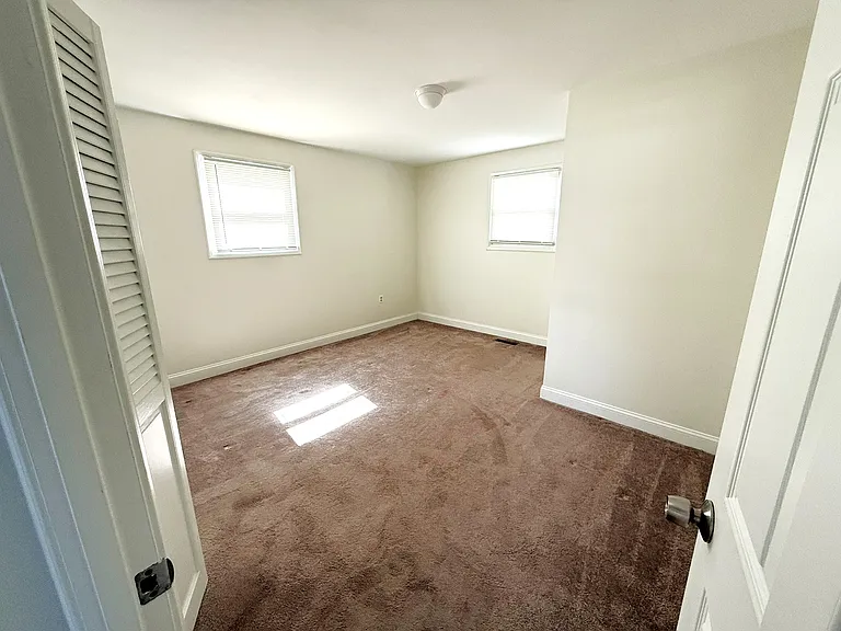 240 Federalsburg S — Photo 16