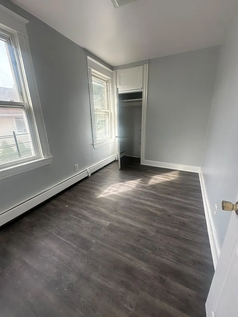 1 bed, 1.0 bath, $2,400 — Photo 1