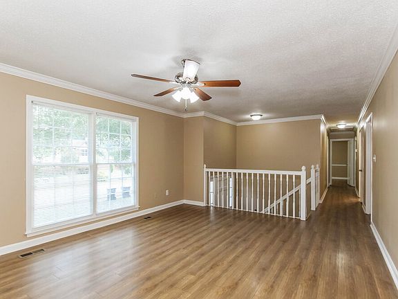 4th image of 1233 Willow Creek Pl