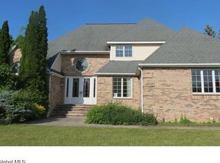 73 Moreland Dr, Mechanicville, NY 12118