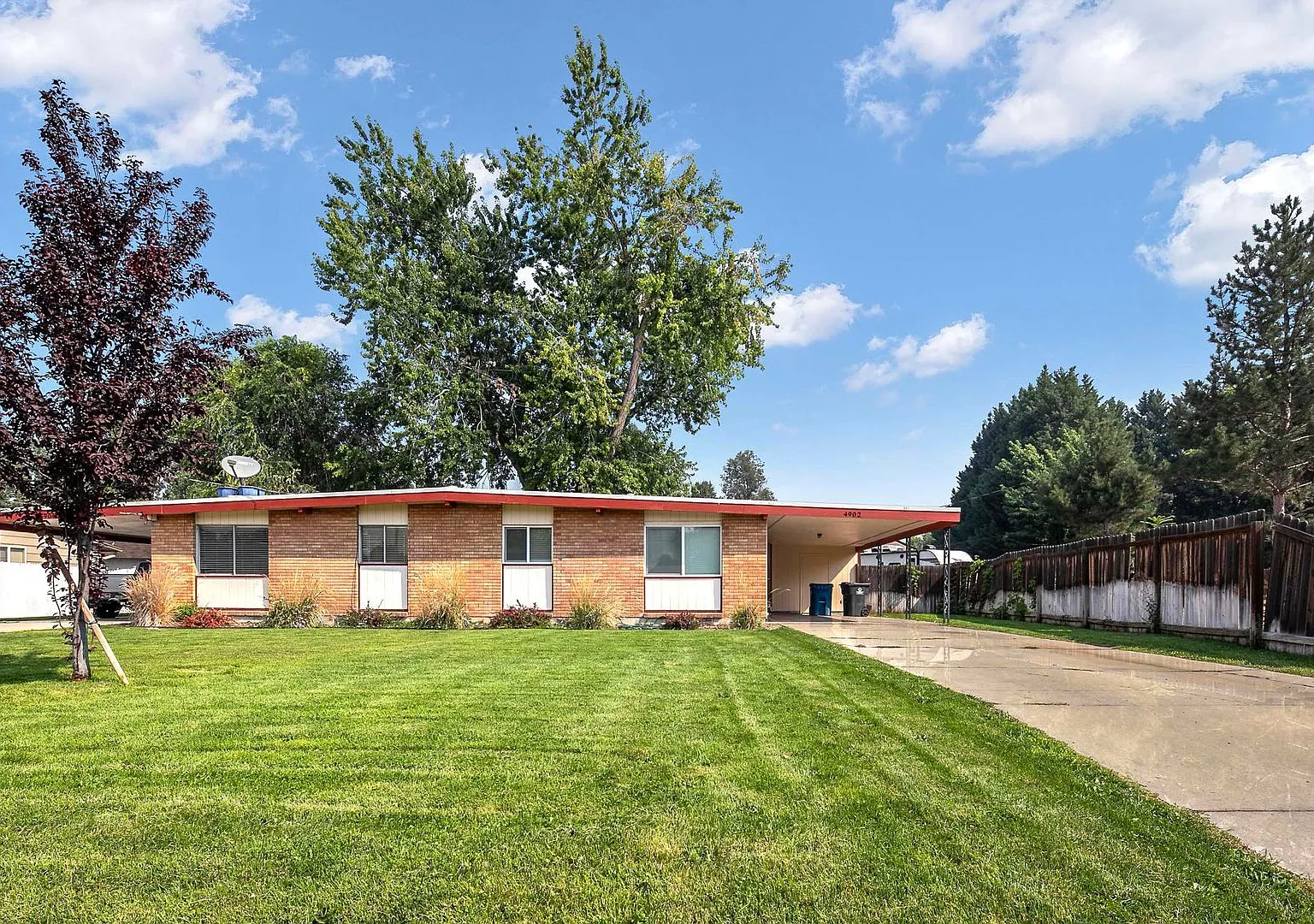 2bd, 1b Cozy Home awaits in Boise Bench! — Photo 1
