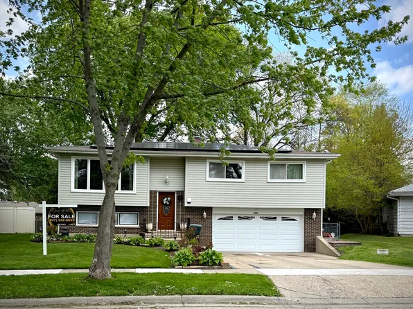 1560 Pamela Dr, Elgin, IL 60123