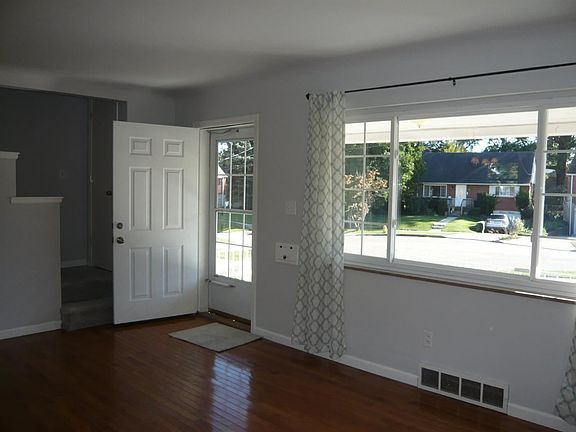 2nd image of 1614 Norcol Ln